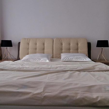 Apartament Maradeya นาโวดาริ ภายนอก รูปภาพ