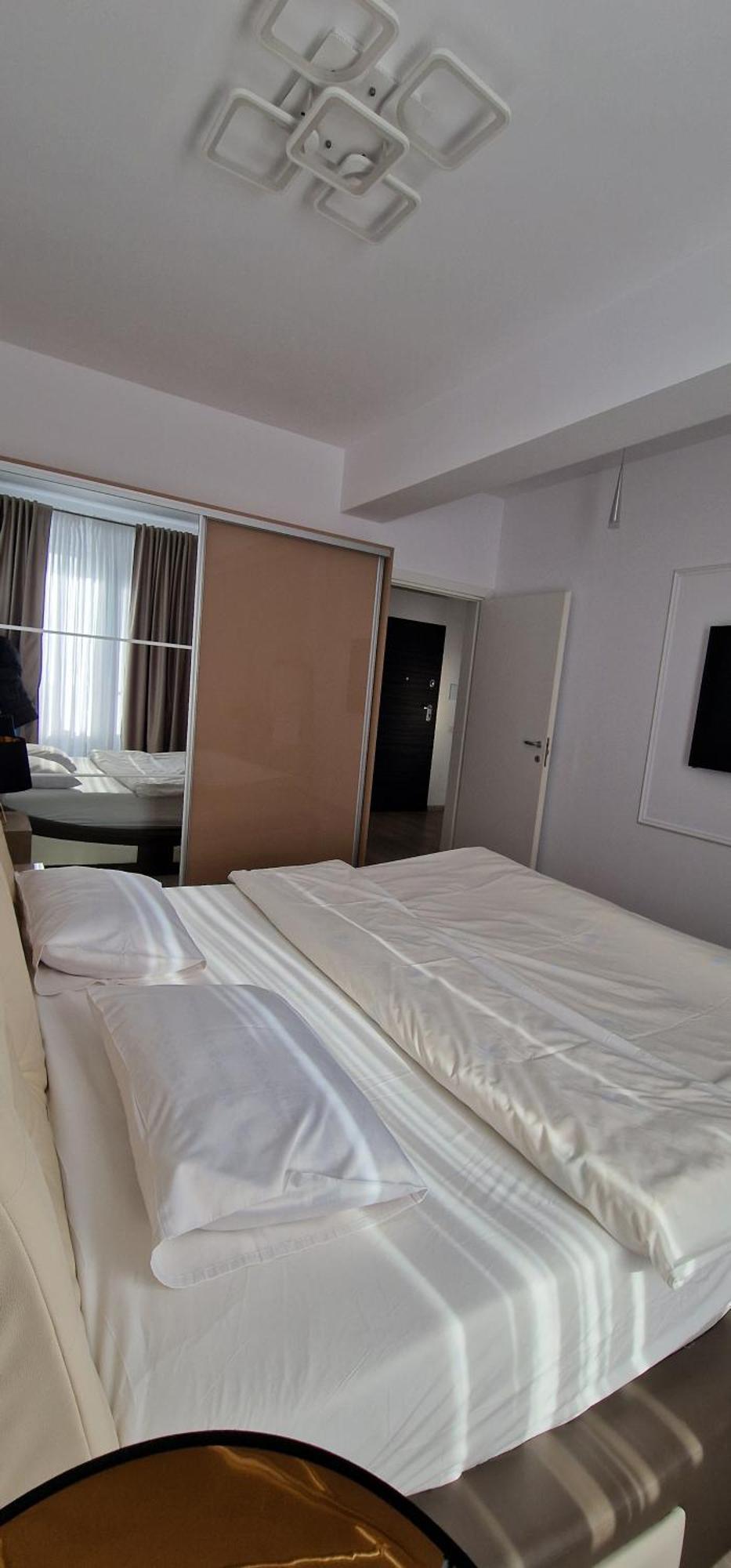 Apartament Maradeya นาโวดาริ ภายนอก รูปภาพ